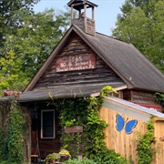 Old No. 8 Schoolhouse