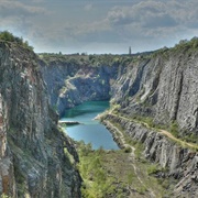 Velka Amerika, Vysoký Újezd