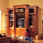 Giant Entertainment Center