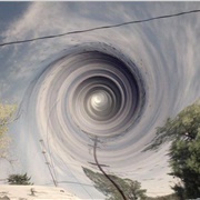 Twin Peaks: "There's Fire Where You Are Going" (S3,E11)