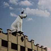 World's Largest Nipper Statue