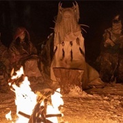 Yellowjackets: "Pilot" (S1,E1)