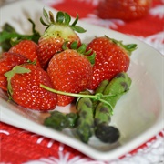 Yummy Asparagus & Strawberry Medley