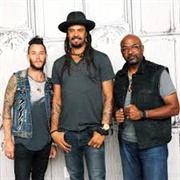 Michael Franti & Spearhead