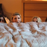 Bad Sisters: "Splash" (S1,E6)