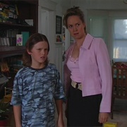 S1.E2: Charlie Wants an Abortion