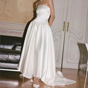 "Un-Sweetheart" (Upward Rounded) Neckline Wedding Dress