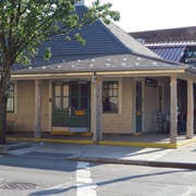 Avenue H Station House