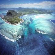 Underwater Waterfall, Mauritius