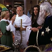 Just Shoot Me! "Halloween? Halloween!" (S7,E4)