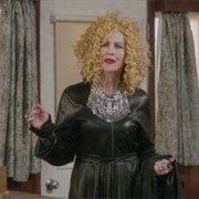 Schitt's Creek (S4, E5) "RIP Moira Rose"