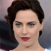 Antje Traue
