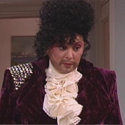 Roseanne: "Skeleton in the Closet" (S7,E6)