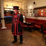 Yeoman Warders Club
