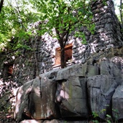 Cliff Dale Manor Ruins