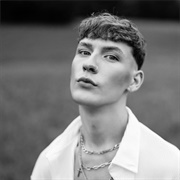 Silvester Belt (Bisexual, He/Him)