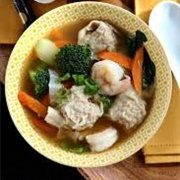 Wonton and Prawn Tail Soup