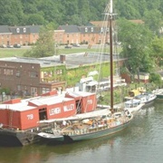 The Lehigh Barge and the Waterfront Museum Showboat Barge