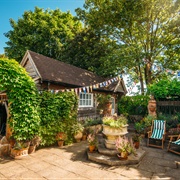 Talliston House & Gardens