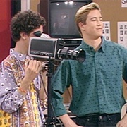 S4.E18: Video Yearbook