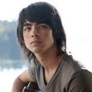 Shane Gray (Joe Jonas)