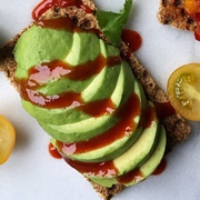 Crackers With Avocado and Ketchup