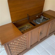 Stereo Console