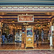 Candy Palace, Main Street