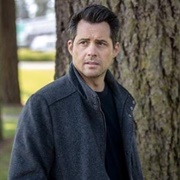 Kristoffer Polaha
