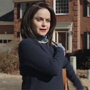 Karen Drexler (Karen, 2021)