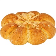 Cheddar, Chive & Black Pepper Tear & Share Bread