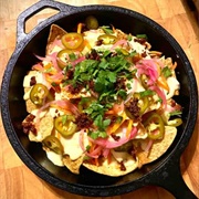 Cheddar Sauce With Red Onion