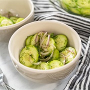 Salată De Castraveți