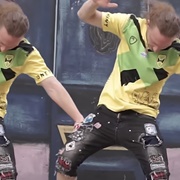 A SEXY GIRL a SAY SHE WANNA FI GIVE ME HEAD