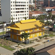 Iron Palace, Angola