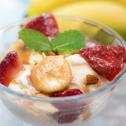 Strawberry Banana Smoothie Sundae