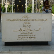 Anwar Sadat, Cairo