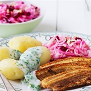 Stegt Flæsk Med Persillesovs