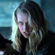 Julie Grigio (Warm Bodies)