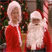 Roseanne: "Santa Claus" (S4,E12)