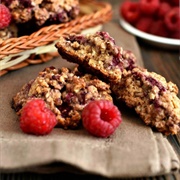 Raspberry & Sultana Oat Bite