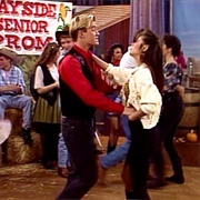 S4.E17: The Senior Prom