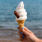 Kelly's Cornish Soft Whip Ice Cream Cone With Flake