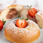Strawberry Bun