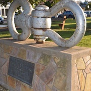 HMVS Victoria Swivel Link