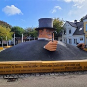 Professor Labris Plads (Professor Labri Square)