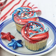 Red, White, and Blue Drizzle Cupcake (Powsicle Drizzle Cupcake)