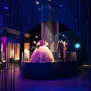 Sorcières: De L'ombre À La Lumière