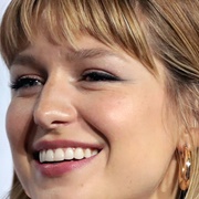 Melissa Benoist (American Actress)