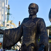 Statue of Basilio Calafati